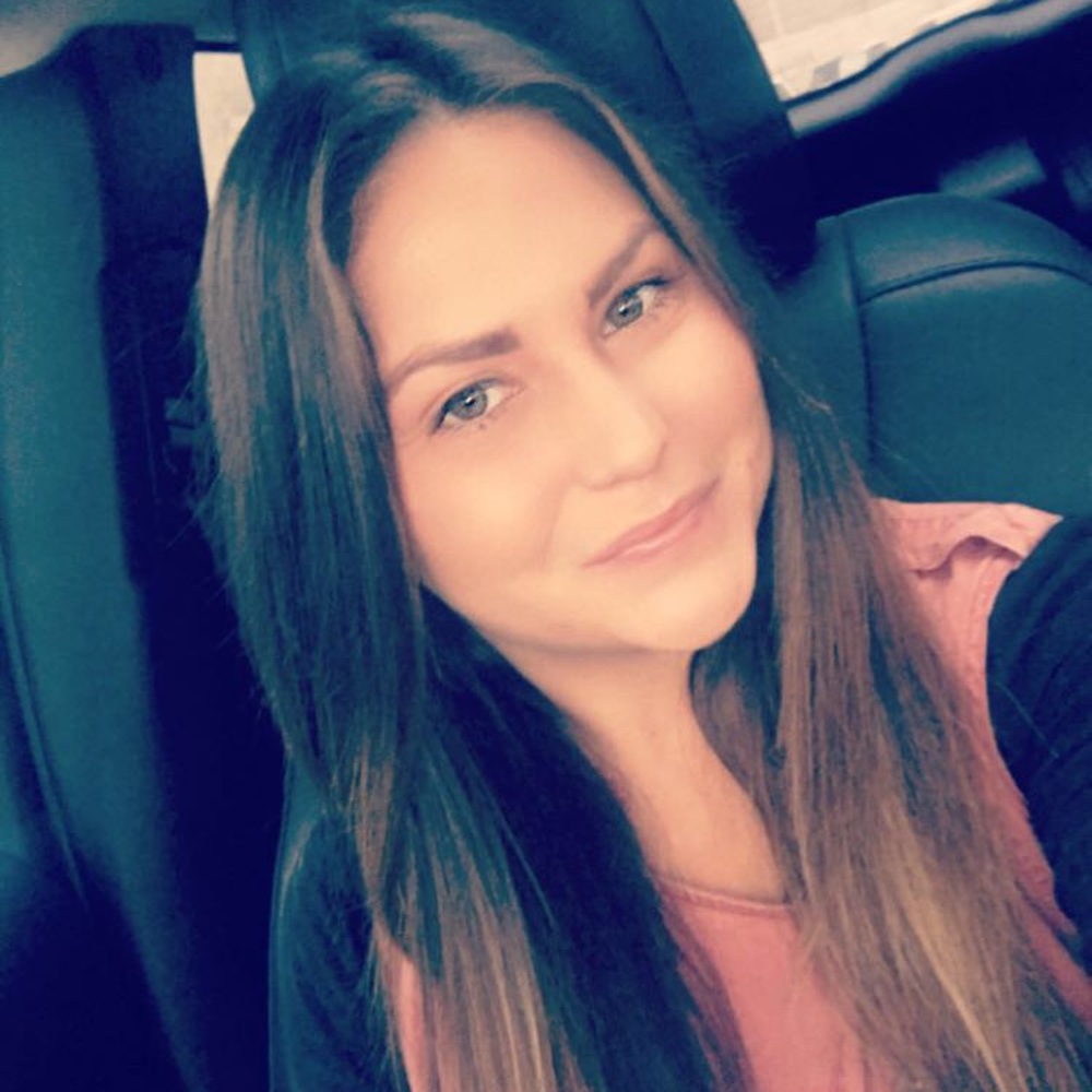 Meet your Posher, Alicia